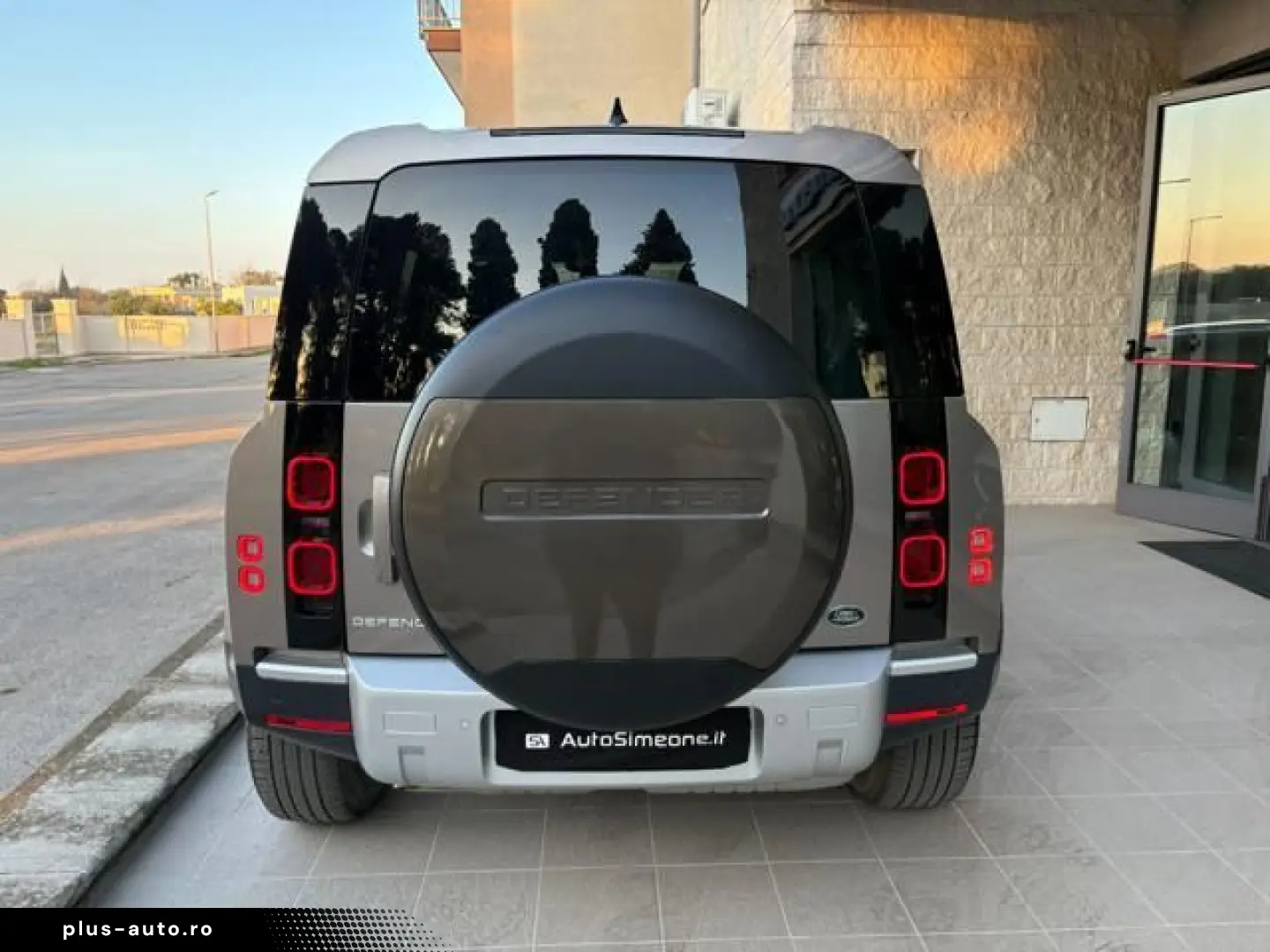 LAND ROVER LAND ROVER Defender 110 3.0D I6 200 CV AWD Auto