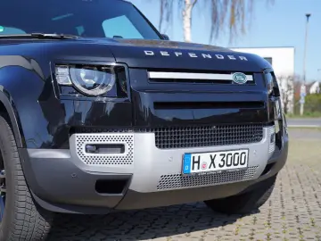 LAND ROVER Defender 90 D200 AWD S  Panorama Head up Display