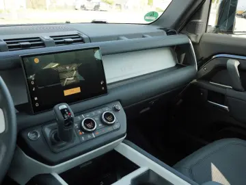 LAND ROVER Defender 90 D200 AWD S  Panorama Head up Display