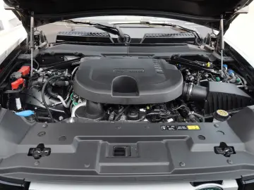 LAND ROVER Defender 90 D200 AWD S  Panorama Head up Display