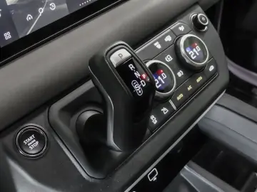 LAND ROVER Defender 110 X-Dynamic SE D200 Mild-Hybrid EU6d