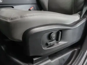 LAND ROVER Defender 110 X-Dynamic SE D200 Mild-Hybrid EU6d