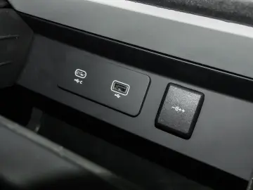 LAND ROVER Defender 110 X-Dynamic SE D200 Mild-Hybrid EU6d