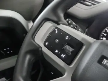 LAND ROVER Defender 110 X-Dynamic SE D200 Mild-Hybrid EU6d