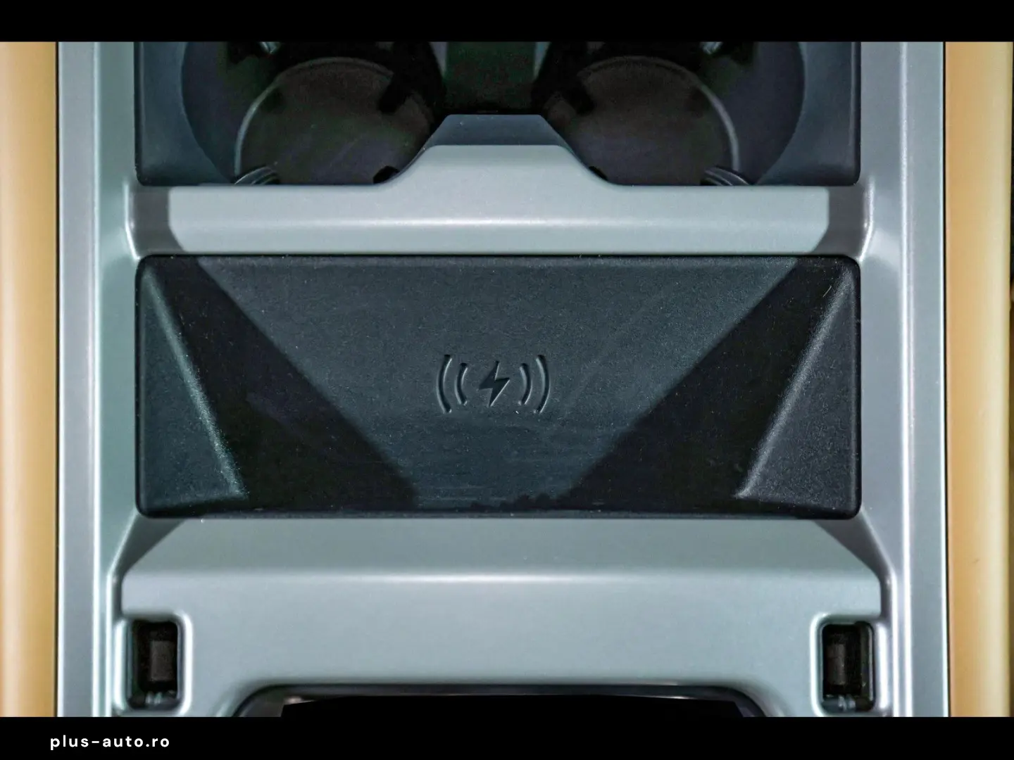 LAND ROVER Defender 110 P425 X AWD XPEL MAT BLACK PACK AHK