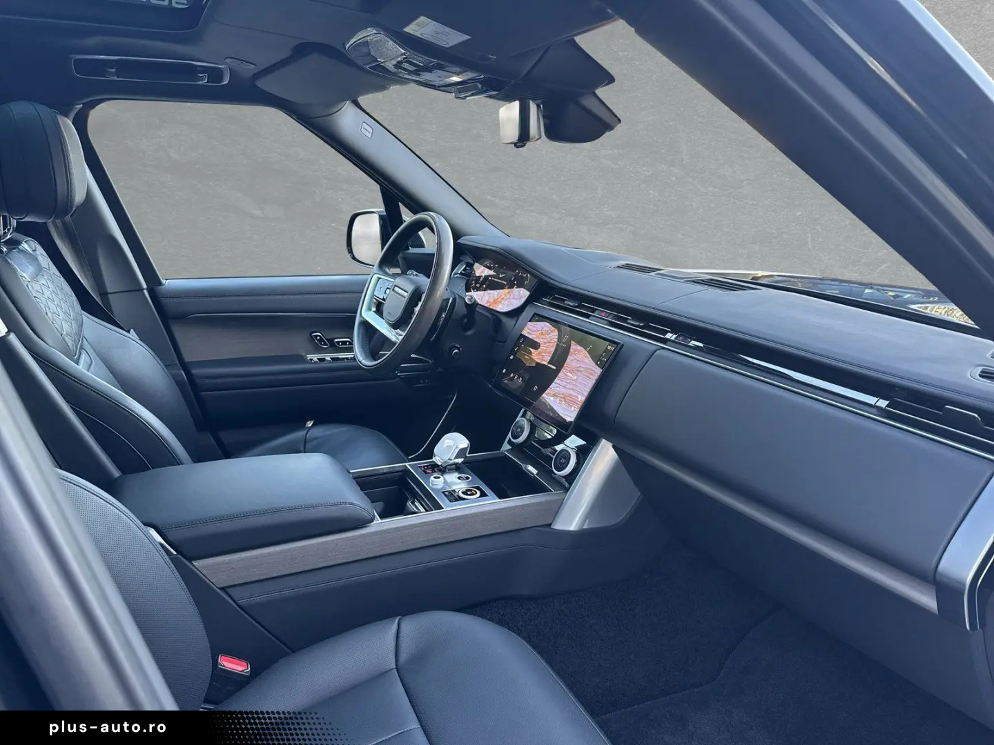 LAND ROVER Range Rover SWB 4.4 Benzin P530 SV