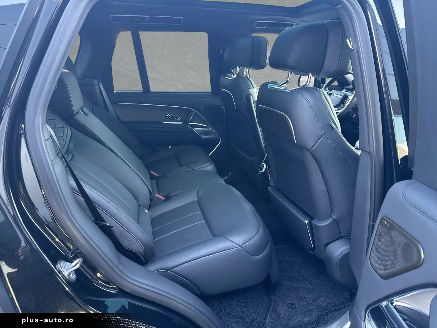 LAND ROVER Range Rover SWB 4.4 Benzin P530 SV