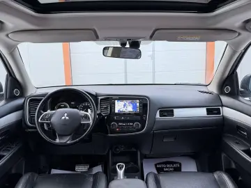 Mitsubishi Outlander 2.0 Hybrid 4x4 200CP Automata 2013 12 E