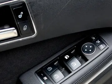 Mercedes-Benz E200 CDI (2143cc) 136CP Automata 2010 Euro 5