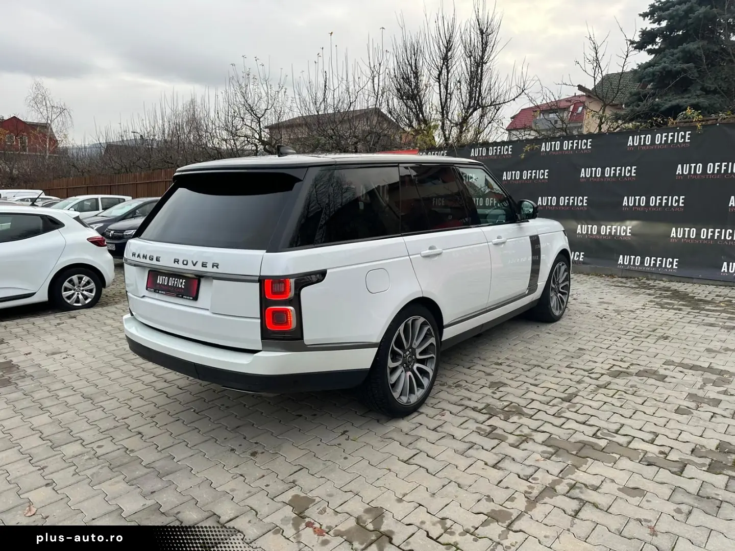 Land-Rover Range-Rover