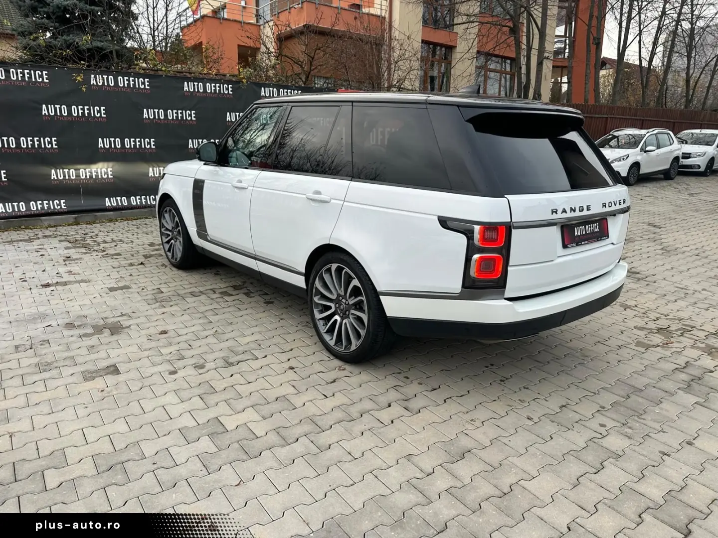 Land-Rover Range-Rover