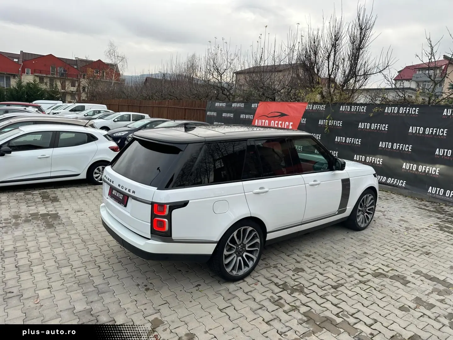 Land-Rover Range-Rover