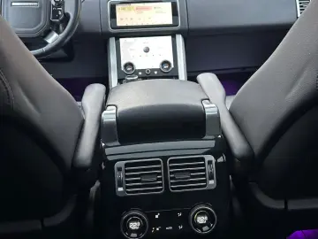 Land-Rover Range-Rover