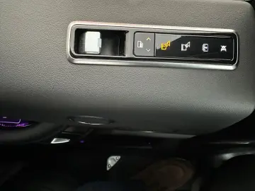 Land-Rover Range-Rover