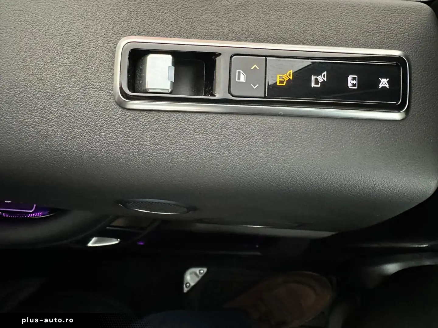 Land-Rover Range-Rover