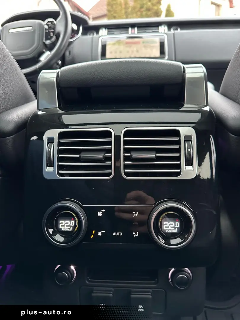 Land-Rover Range-Rover