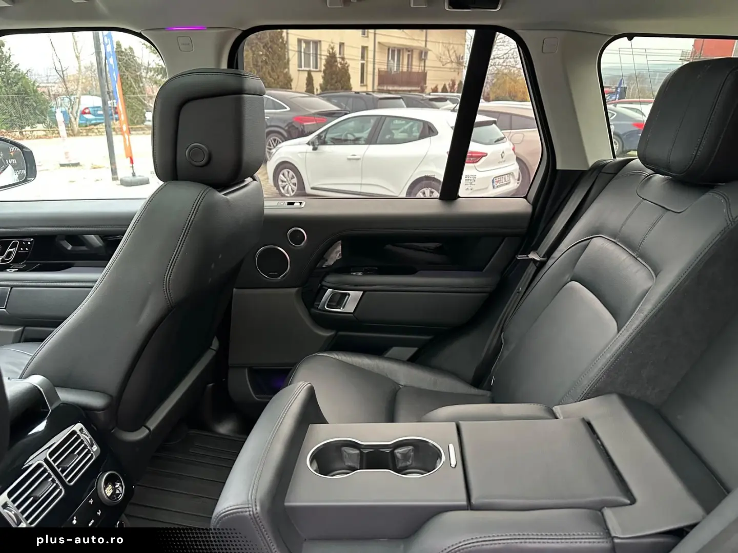 Land-Rover Range-Rover