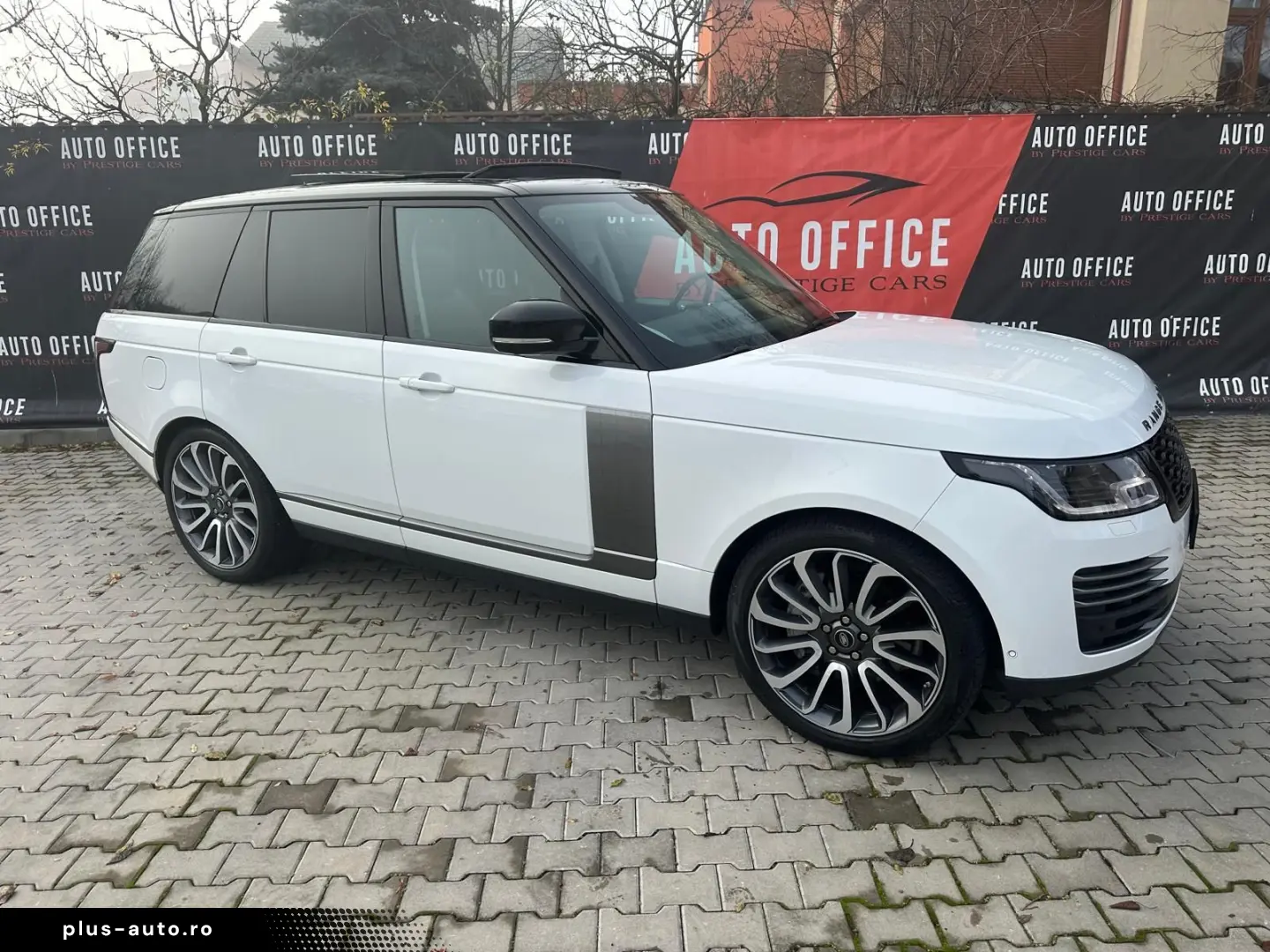 Land-Rover Range-Rover