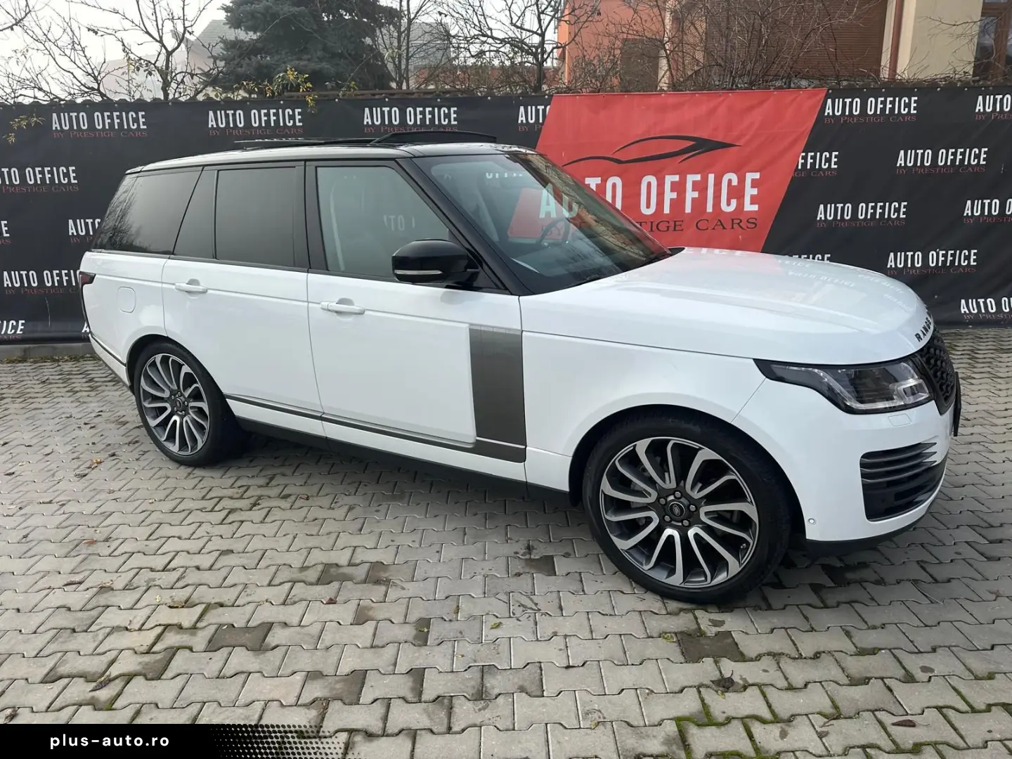 Land-Rover Range-Rover