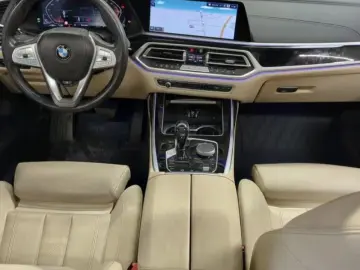 Bmw X-7