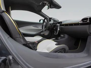 MCLAREN Artura    Vision   Black Pack   1890 Euro mtl.