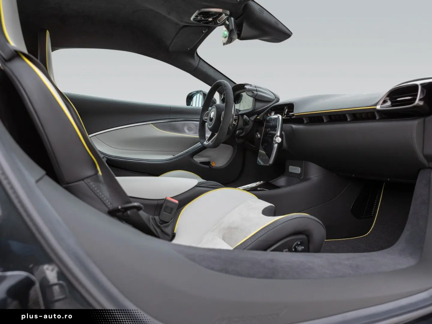 MCLAREN Artura    Vision   Black Pack   1890 Euro mtl.