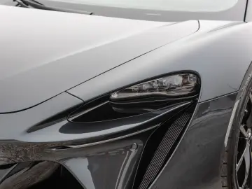 MCLAREN Artura    Vision   Black Pack   1890 Euro mtl.