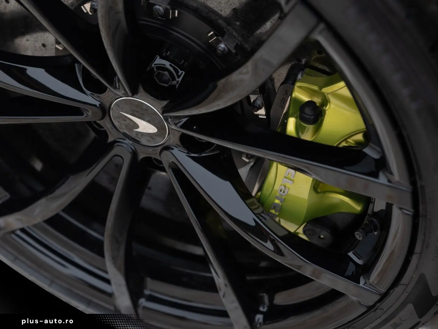 MCLAREN Artura    Vision   Black Pack   1890 Euro mtl.