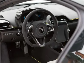 MCLAREN Artura    Vision   Black Pack   1890 Euro mtl.