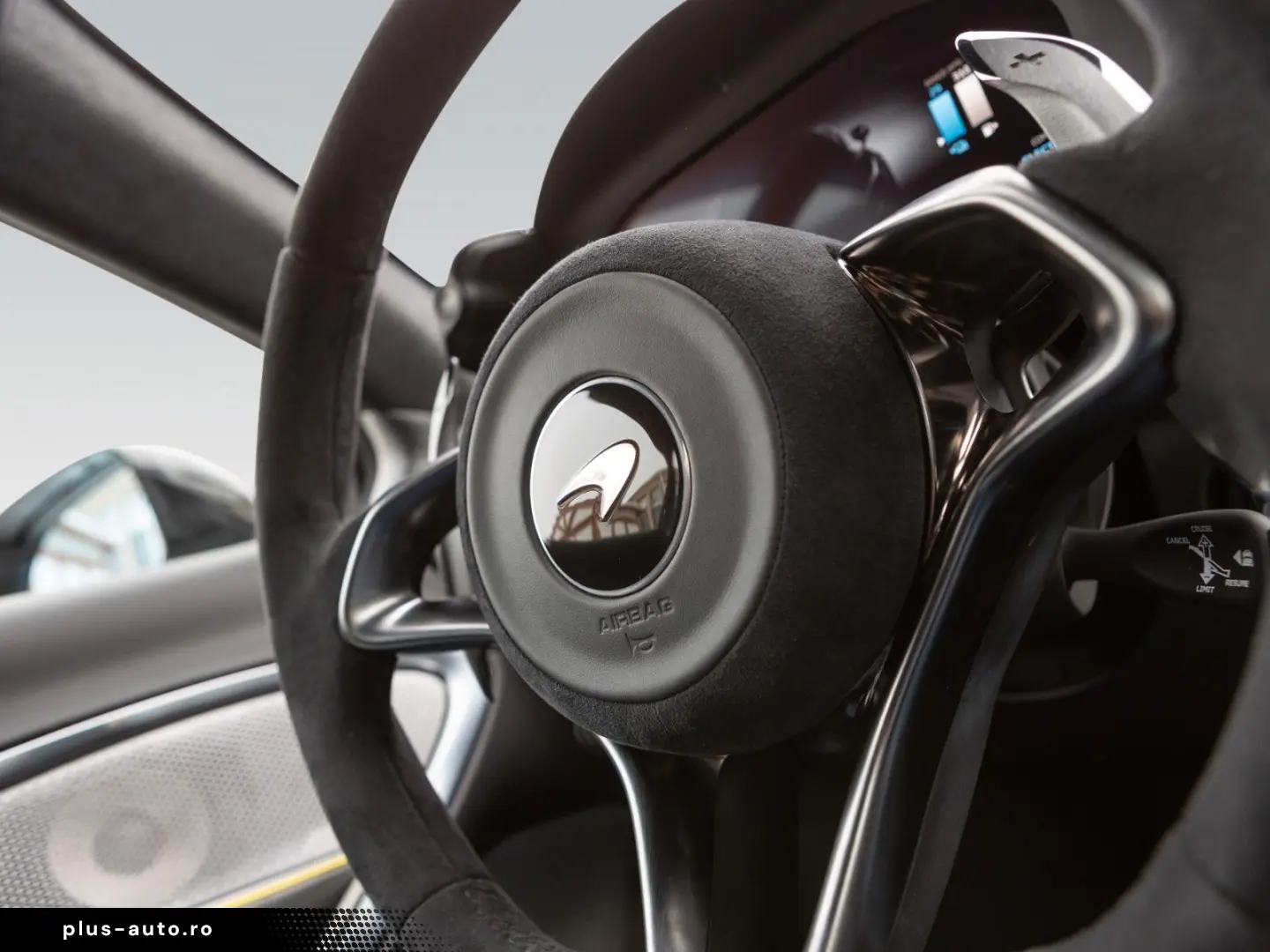 MCLAREN Artura    Vision   Black Pack   1890 Euro mtl.