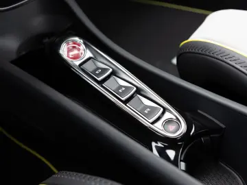 MCLAREN Artura    Vision   Black Pack   1890 Euro mtl.