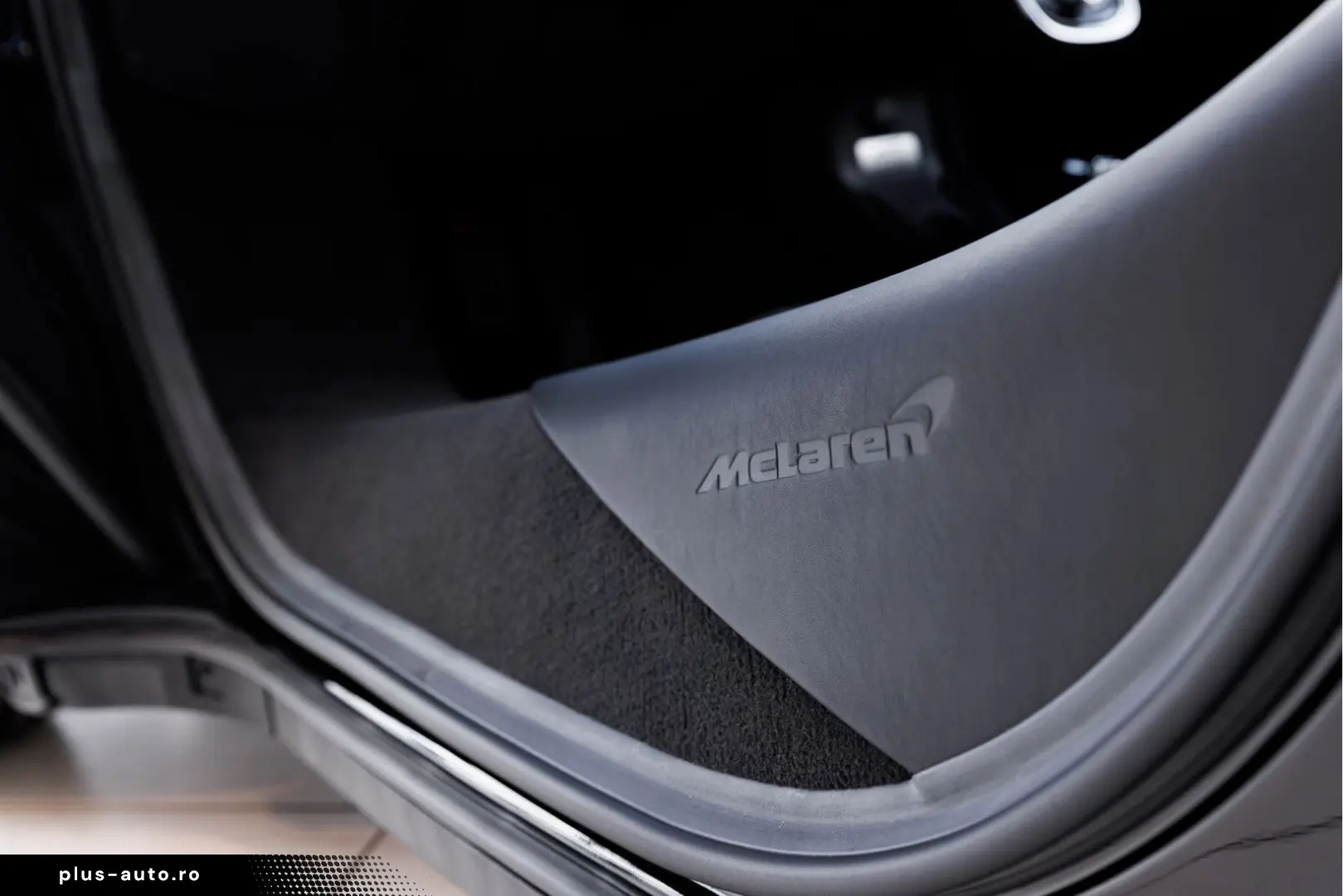 MCLAREN GT 4.0 V8   Ceramic   Electrochromic   Black Pac