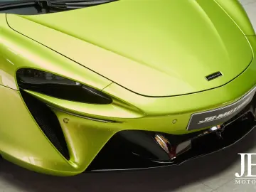 MCLAREN Artura