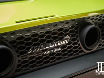 MCLAREN Artura