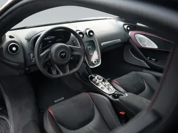 MCLAREN GT   Bowers & Wilkins   Sports Exhaust