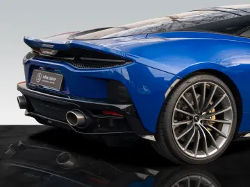 MCLAREN GT   Bowers & Wilkins   Sports Exhaust