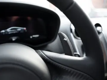 MCLAREN GT   Bowers & Wilkins   Sports Exhaust