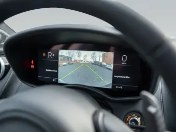 MCLAREN GT   Bowers & Wilkins   Sports Exhaust