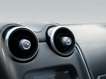 MCLAREN GT   Bowers & Wilkins   Sports Exhaust