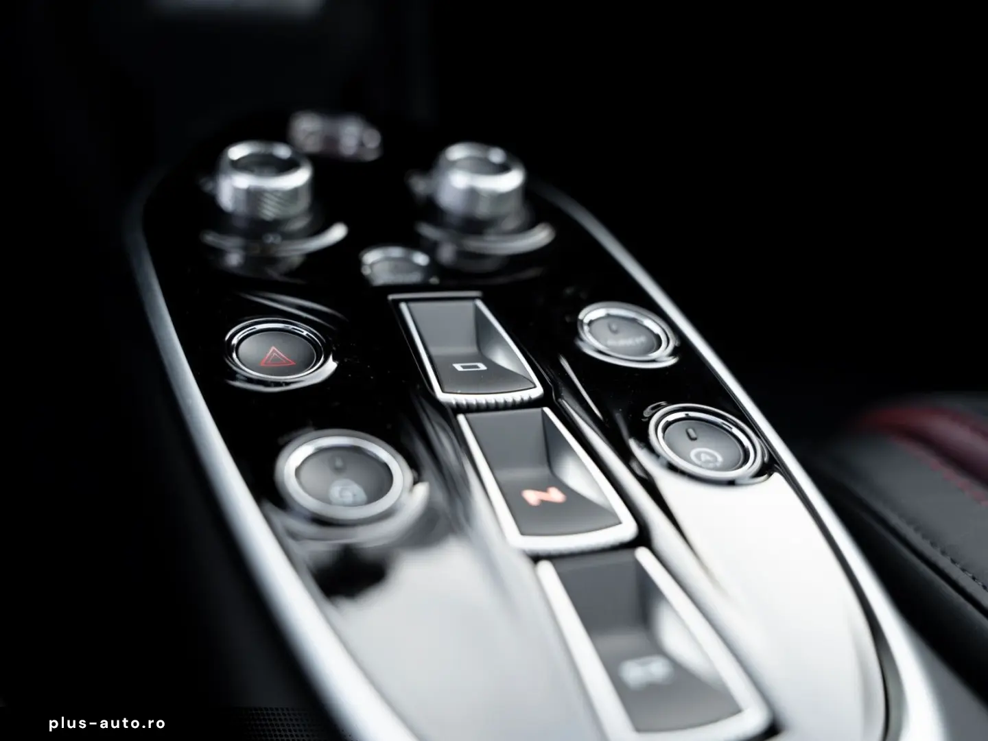 MCLAREN GT   Bowers & Wilkins   Sports Exhaust