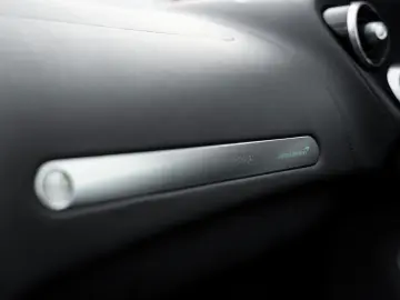 MCLAREN GT   Bowers & Wilkins   Sports Exhaust