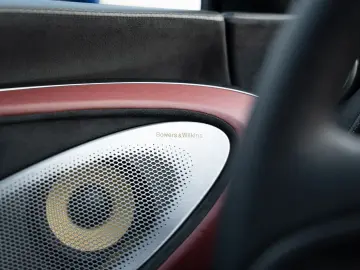 MCLAREN GT   Bowers & Wilkins   Sports Exhaust