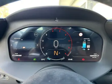 MCLAREN Artura PHEV 7 4kWh