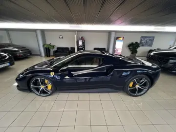 FERRARI Ferrari 296 GTB GTB 830 CV