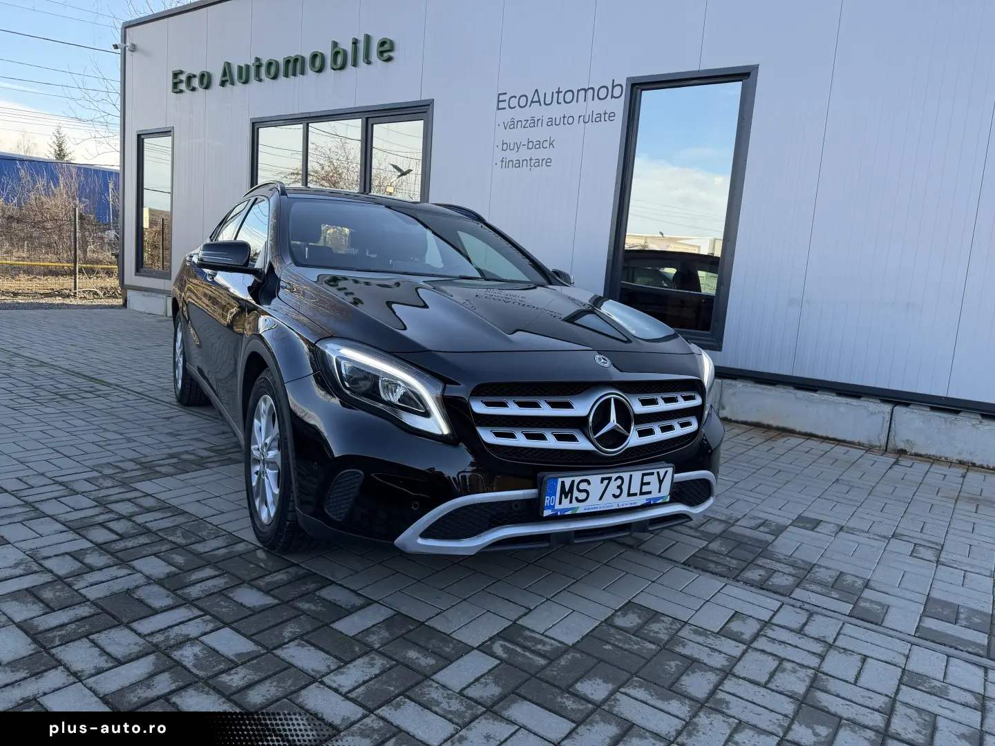 Mercedes GLA 180 Start-up Edition Automat Benzina