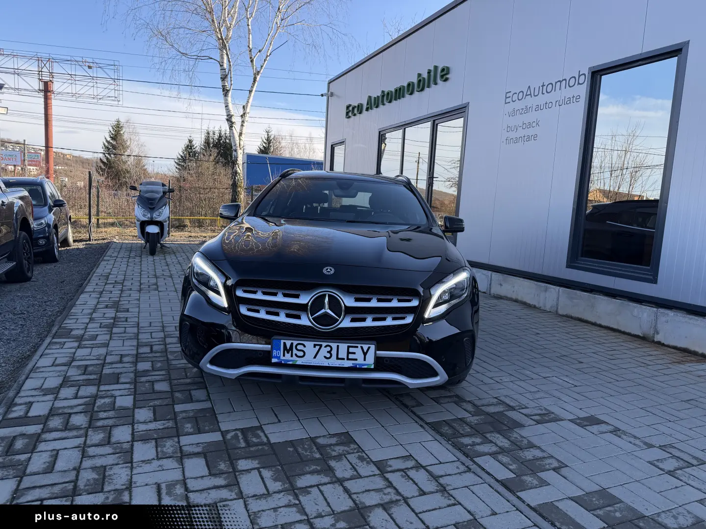 Mercedes GLA 180 Start-up Edition Automat Benzina