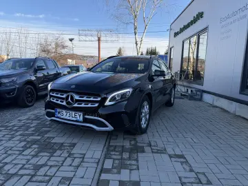 Mercedes GLA 180 Start-up Edition Automat Benzina