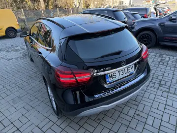 Mercedes GLA 180 Start-up Edition Automat Benzina