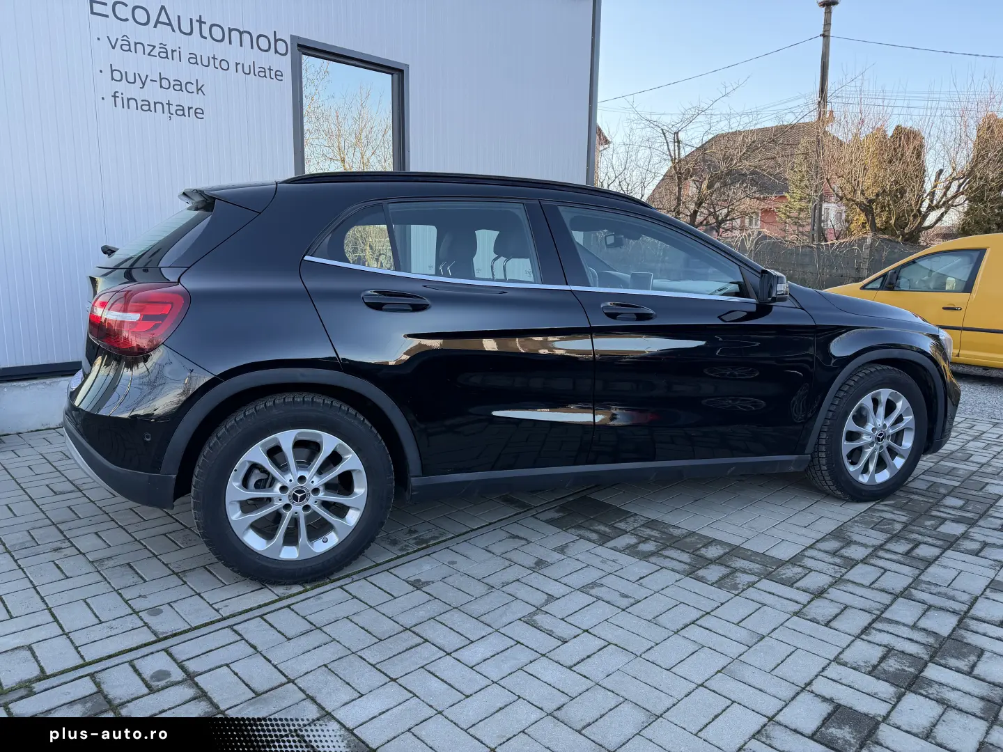 Mercedes GLA 180 Start-up Edition Automat Benzina