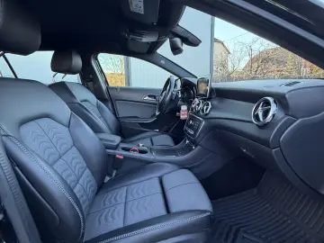 Mercedes GLA 180 Start-up Edition Automat Benzina